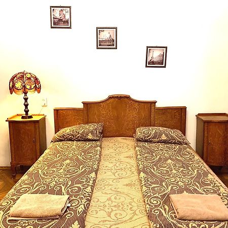 Apartments In The Customs Square ลวีฟ ภายนอก รูปภาพ